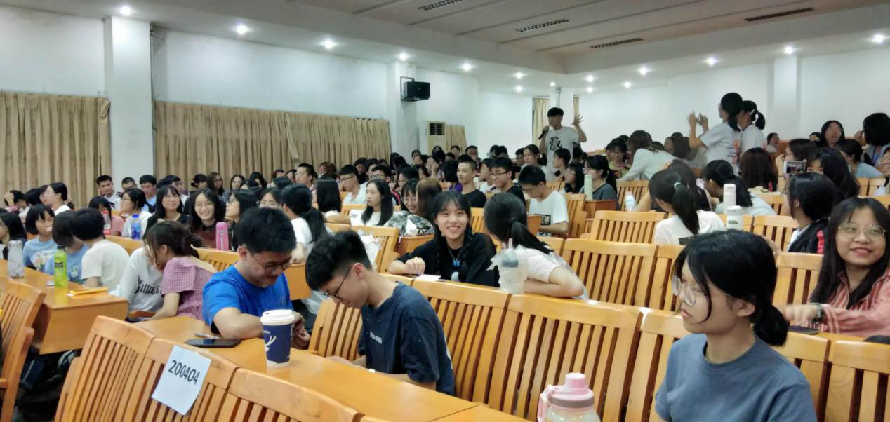 6A6945EA1940702DC5F53405BE4_4E530F5B_E4D97