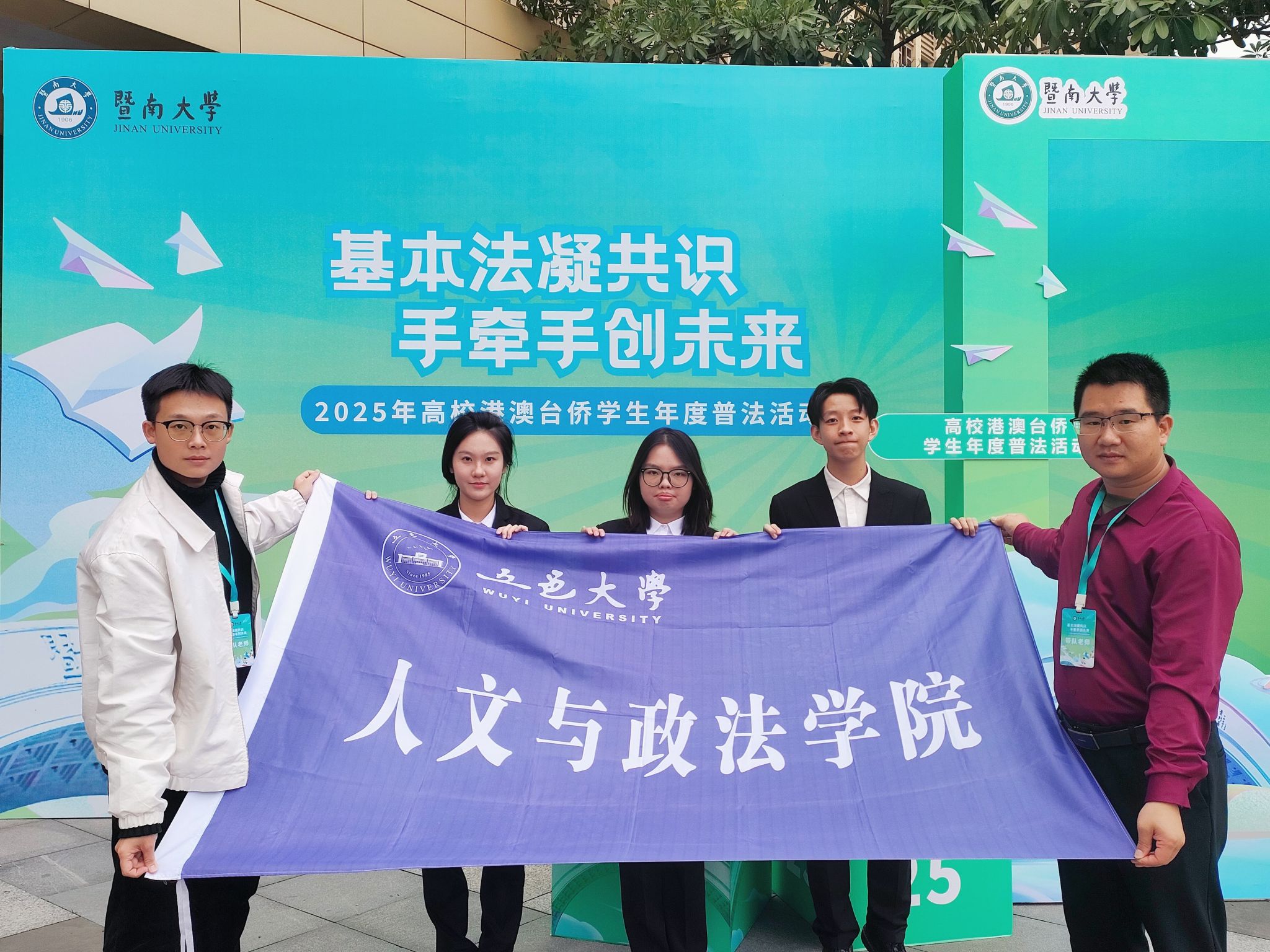 6366672FBE1B2C7092017F21972_776DFAD1_6E979