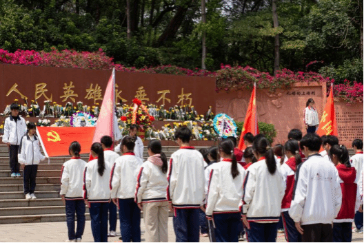 20D80999AEAA44B1598D253A25D_E67ECADF_1DA33