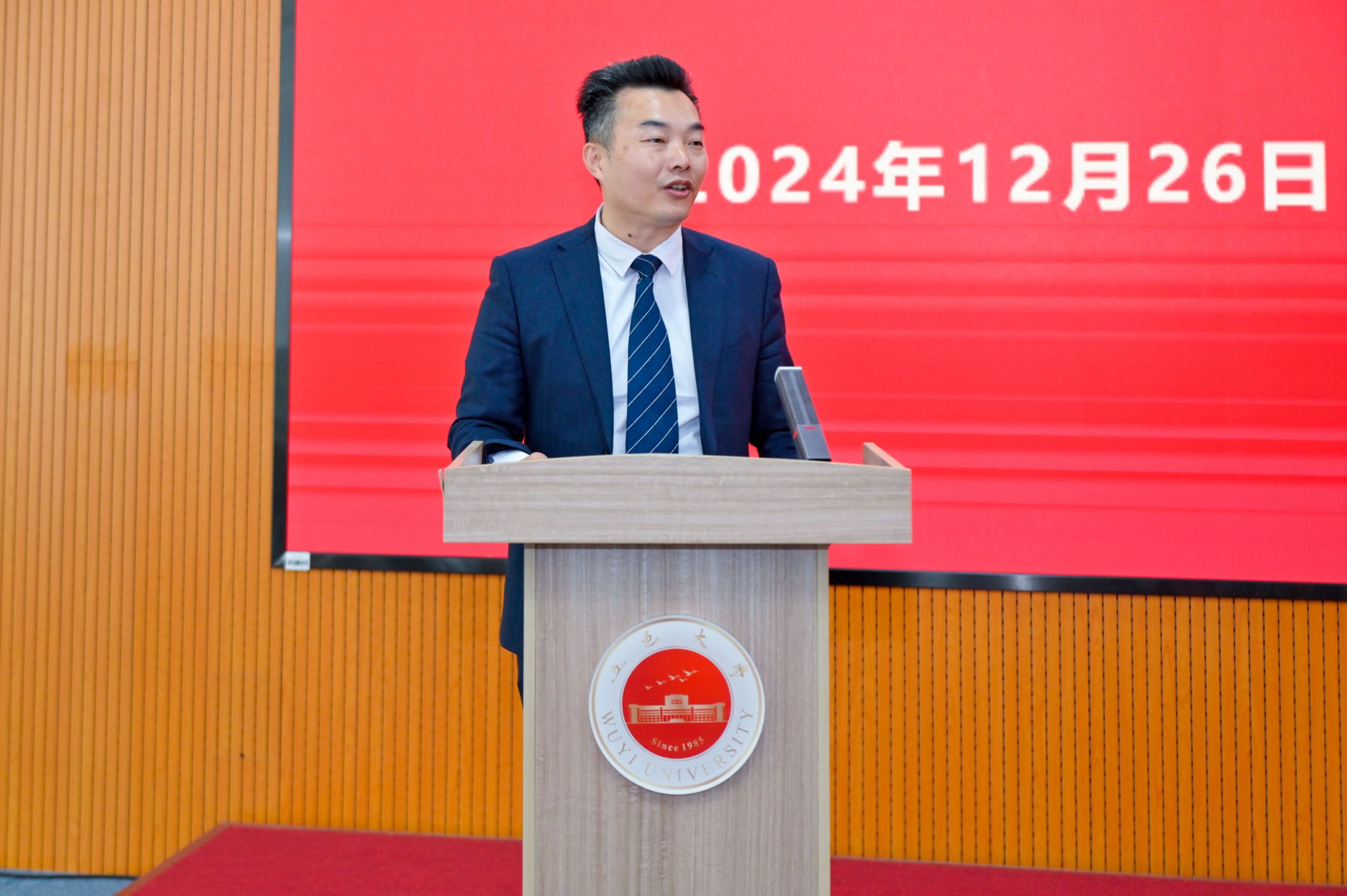 5EFD4A10F18A125B9099F7FC544_B66D2CF8_3E086