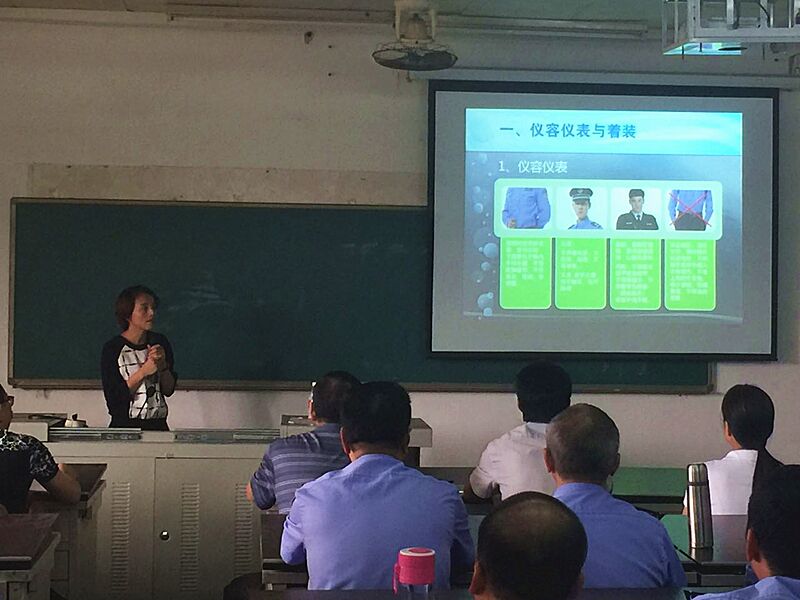 E8C66BF9F803C5755BD302E6FA1_4A5BE8B4_10F2B.jpg?e= E8C66BF9F803C5755BD302E6FA1_4A5BE8B4_10F2B.jpg?e=