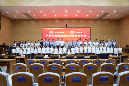 AE379B369EB7CB9B66B16D3932B_90E1BF13_17AB7