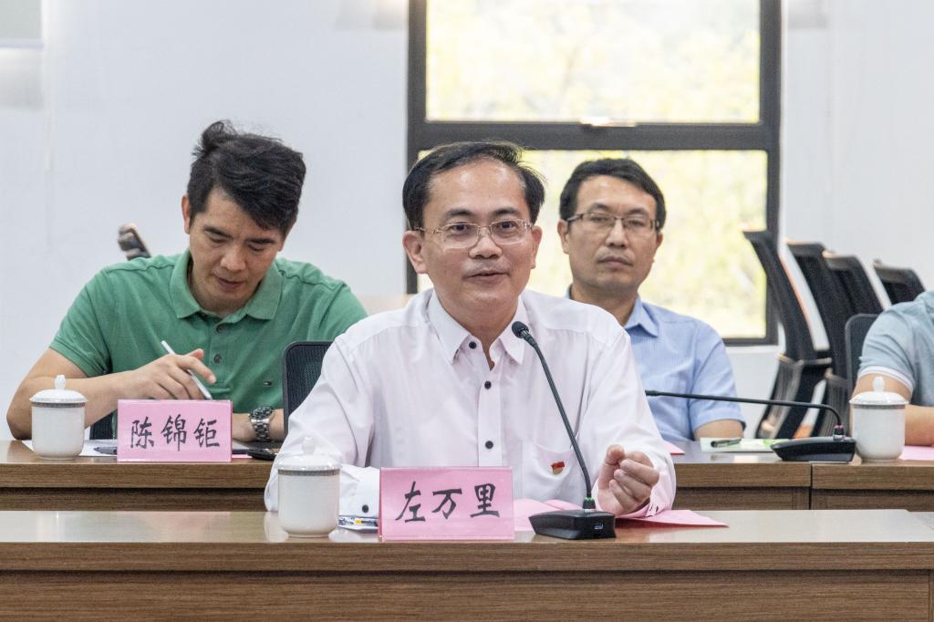 D7EAC2A863374C4CE99A41807A6_56A33411_141C5