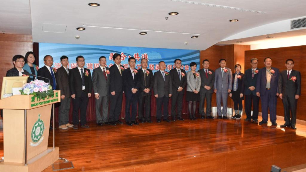 5AC18C01D5A1AC73C790881D406_1FC95904_12561