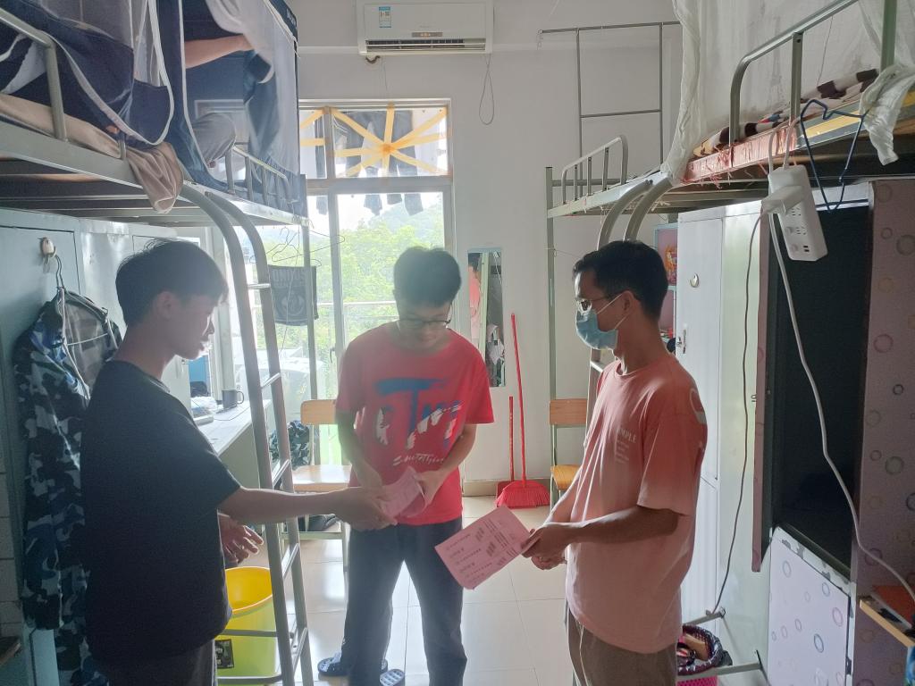 503DAD222BB8A98C869BB49A5A3_5ABD7681_19490