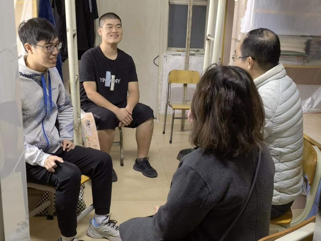 B066C8F356A7D9E8C25255F3C24_C39256C0_17C99