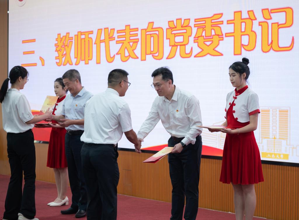 1A8763DB41A6CE045E41CECF21B_8667B0EB_15081