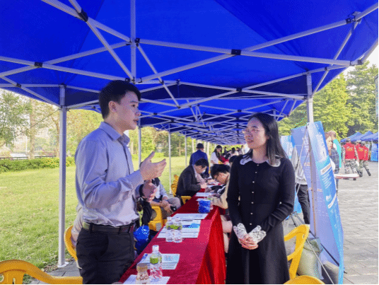 905E03DED40ACDE26D52795430A_0F951E2C_1D3A7