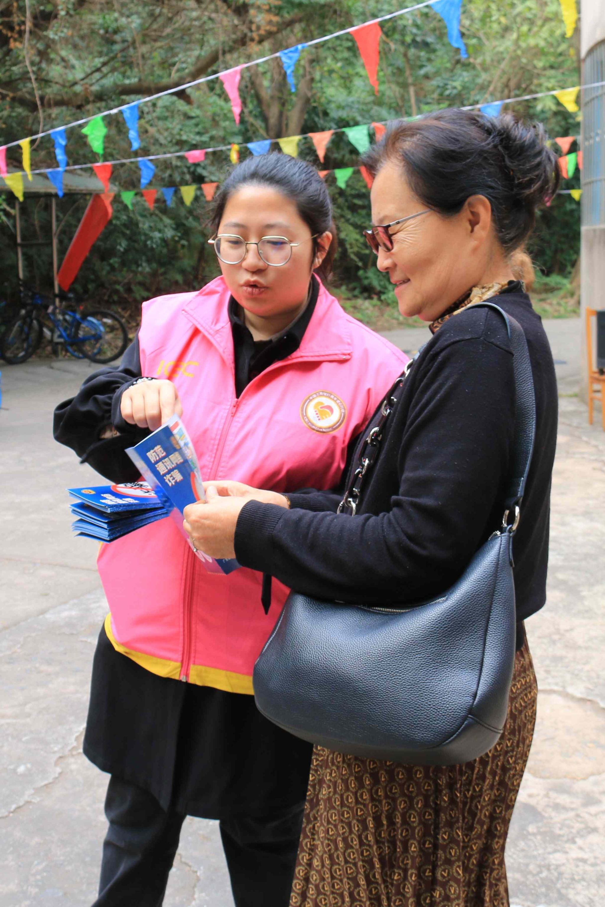 DAFF35098ECCE2BF06E24976193_4A7CDC1A_9FA5D