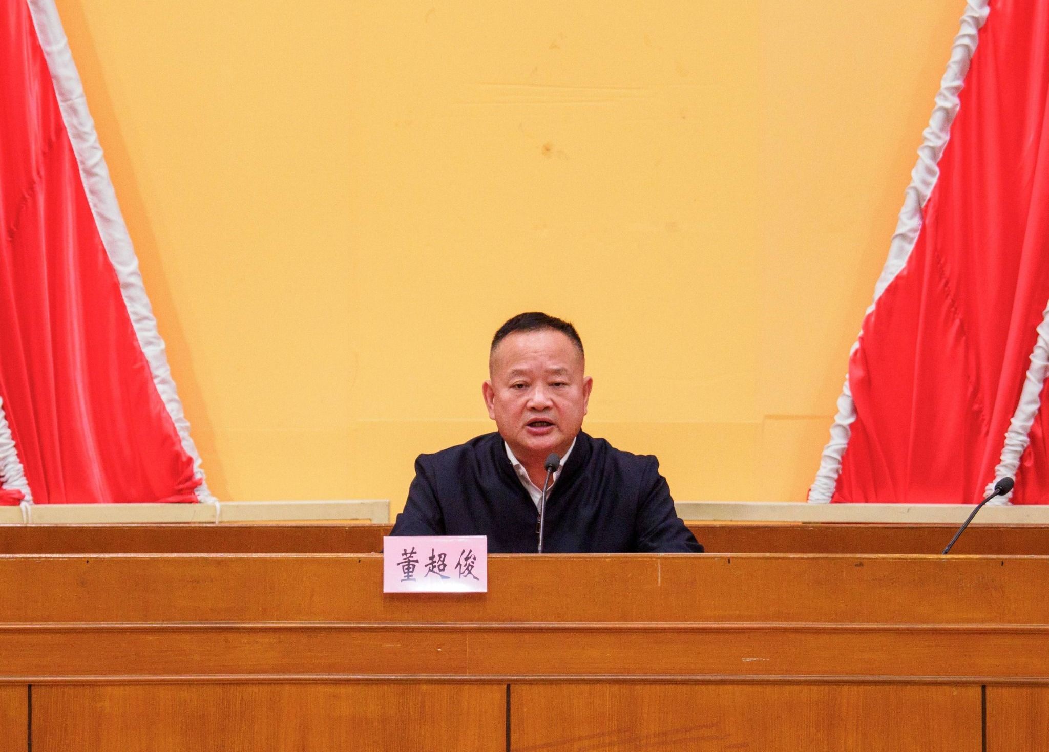 7F56FFF7D5BA89D1C77270432C2_F27BD825_4F5C1.jpg?e= 7F56FFF7D5BA89D1C77270432C2_F27BD825_4F5C1.jpg?e=