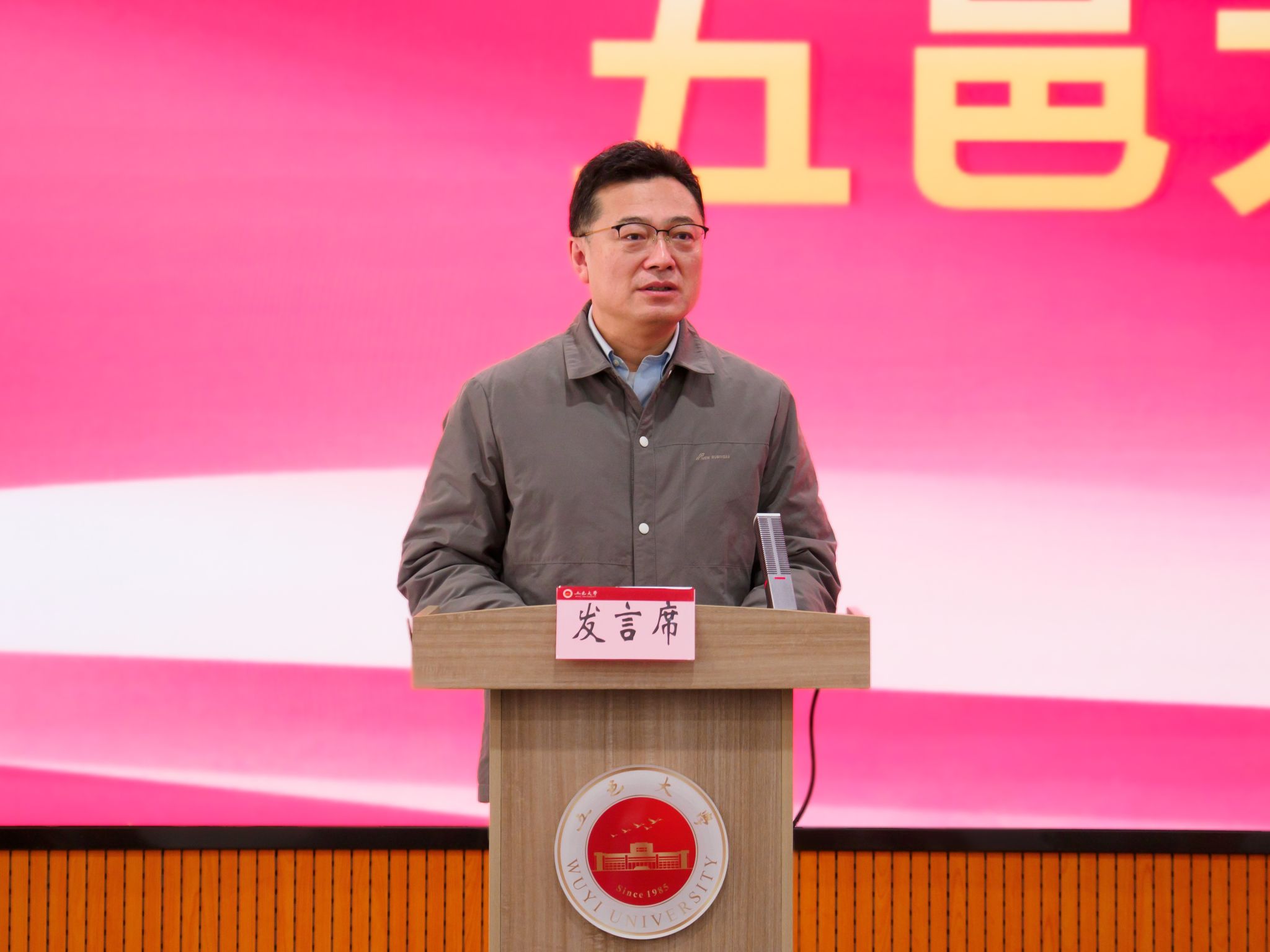 5FDEFBD0A6928D3D7E6C9E859EF_6514208B_2F418.jpg?e= 5FDEFBD0A6928D3D7E6C9E859EF_6514208B_2F418.jpg?e=