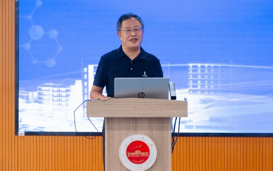 2BE28CE70FD52F1D210C05AFB7A_1A8573B8_3869D