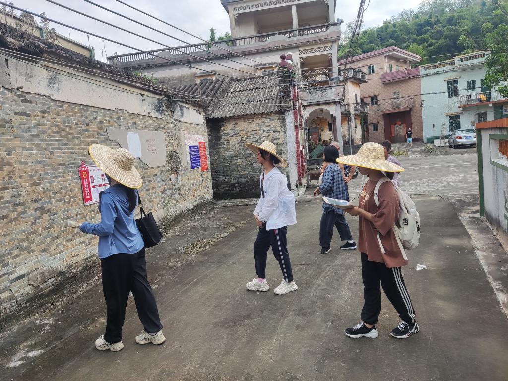 35C2EF810FEE2714B301A9E348F_D9F24314_29917.jpg?e= 35C2EF810FEE2714B301A9E348F_D9F24314_29917.jpg?e=