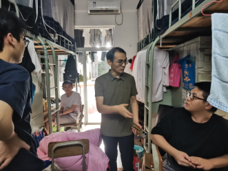 EC7F1CD60EBEA8348170E01750B_04432784_505FE