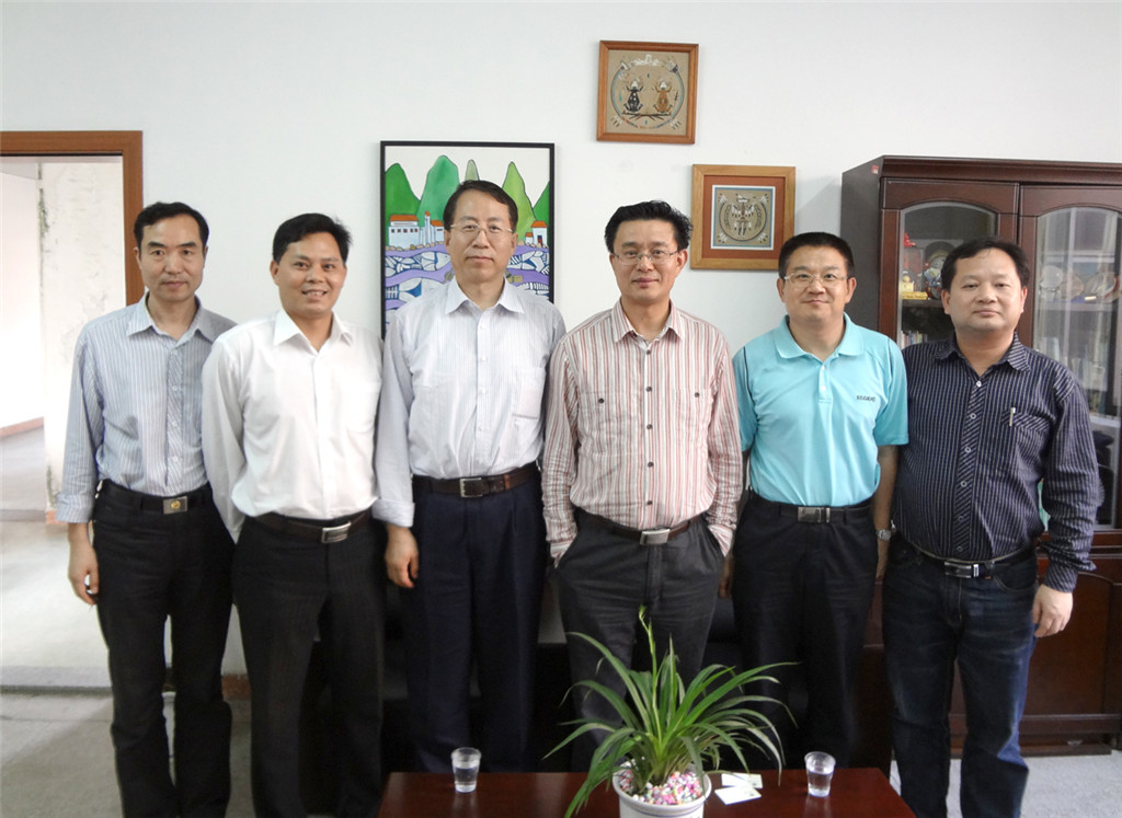 780FB379B786A9F85B3DBB19080_52B03D89_2D728.jpg?e= 780FB379B786A9F85B3DBB19080_52B03D89_2D728.jpg?e=