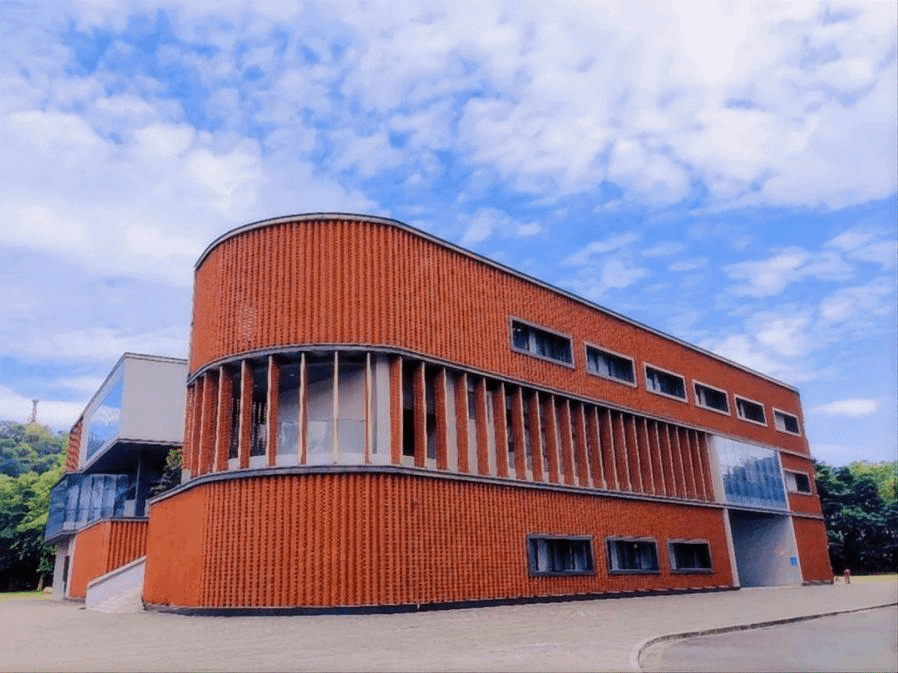 04E53ED07BF4E7E2ECEC87D0DC5_C13A1900_4691C