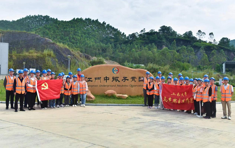 85DA2F240EE7978E2464A5C6DD8_76F11C8C_DD2C8