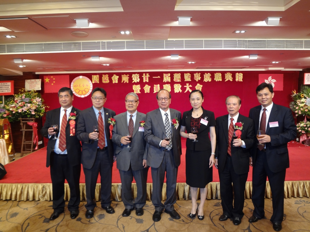 AC293EEADB9C1C93221D12738C8_CCE2701F_955F7.jpg?e= AC293EEADB9C1C93221D12738C8_CCE2701F_955F7.jpg?e=