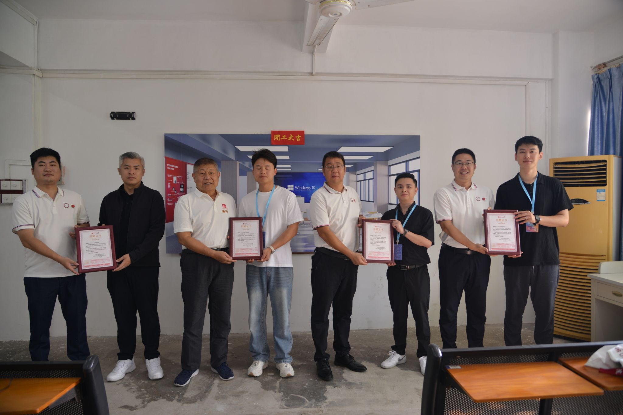 2976E592D5F274EE7EC68335F00_0A26B31B_392F7 2976E592D5F274EE7EC68335F00_0A26B31B_392F7