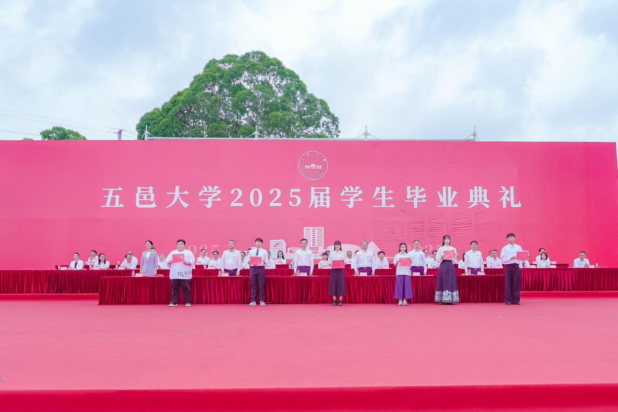 9DA2D099588660F6704861A9C75_1AF31226_45DBD