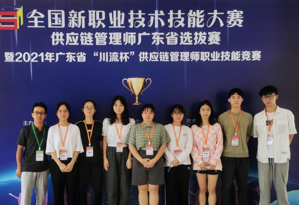 A07B70410FB344AA2205A937950_CEC63AEF_162BB