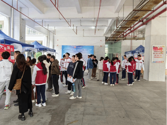 066287AAD46988F3286CD15CF97_0C6F0186_200D5