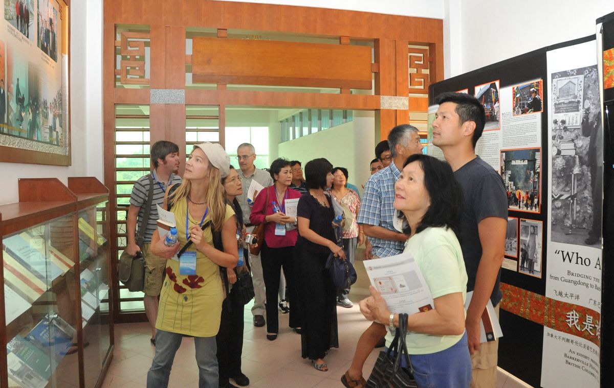 B22658924772E692EA95CBA3C42_87130F3E_2EE76.jpg?e= B22658924772E692EA95CBA3C42_87130F3E_2EE76.jpg?e=