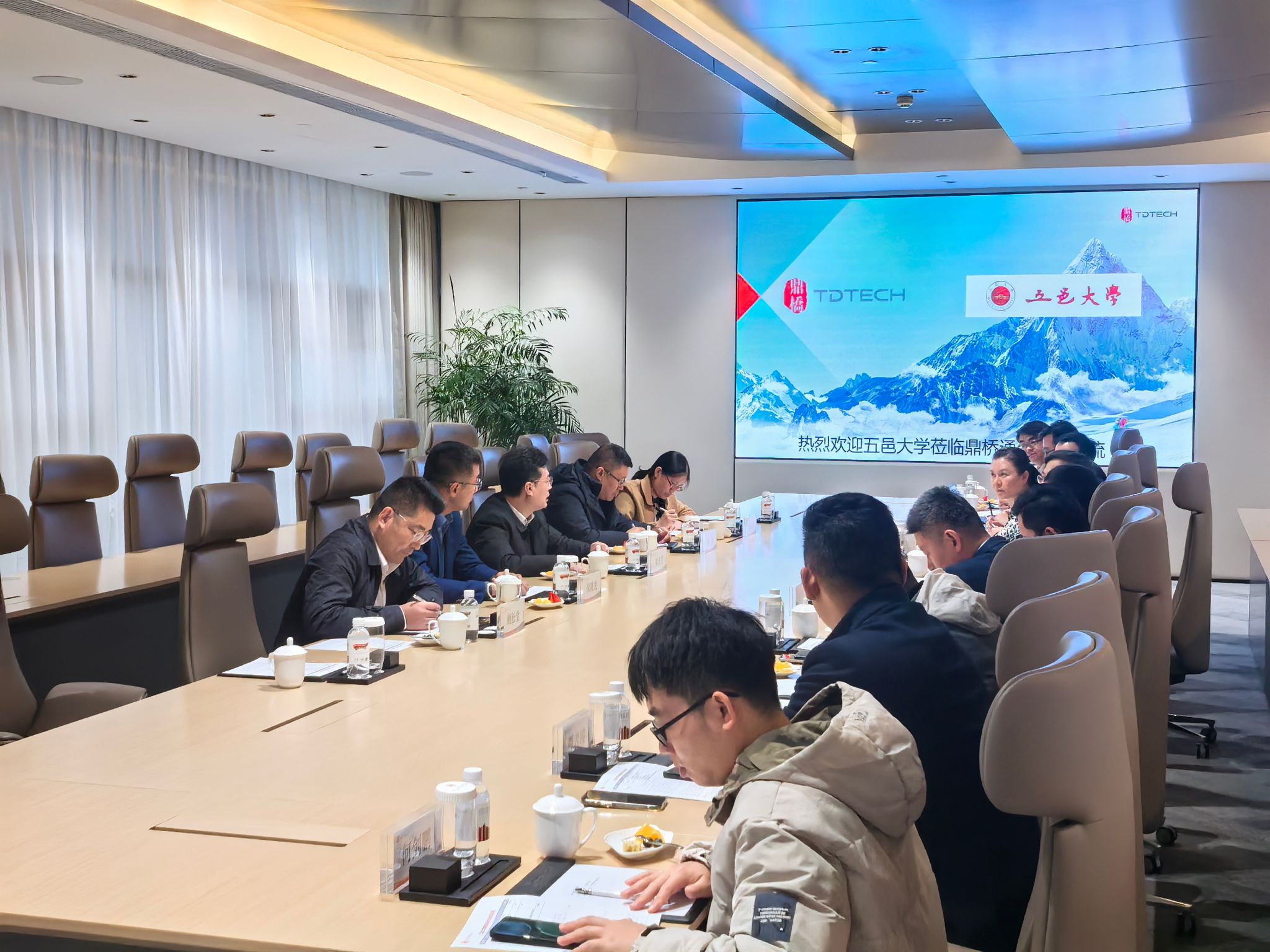 1B5F5660E0F9A86D5BE0665C75E_6C1AA429_55F43