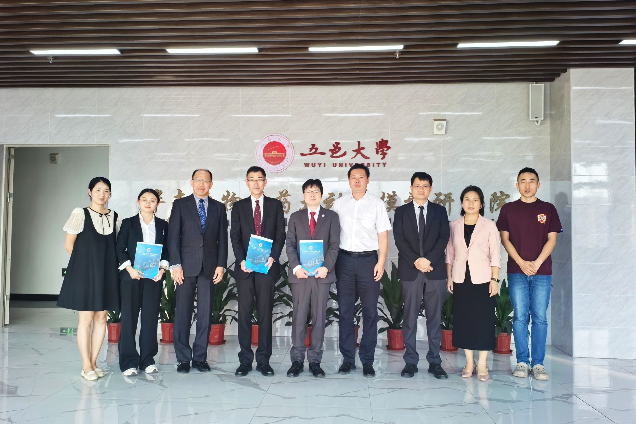 37C7C0DEC036A571D04EC38FA83_FE0316F1_566E1