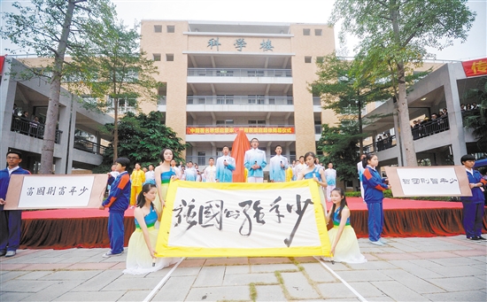 B8F50631D414D0D57F35E5D2C4D_ED6E5645_324D6.jpg?e= B8F50631D414D0D57F35E5D2C4D_ED6E5645_324D6.jpg?e=