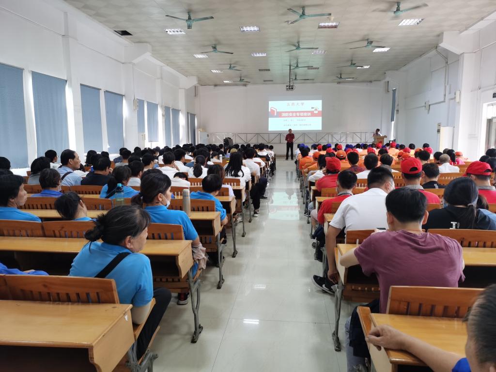 E9FAB6D68933D75BA623BF9398C_671C1556_18D22