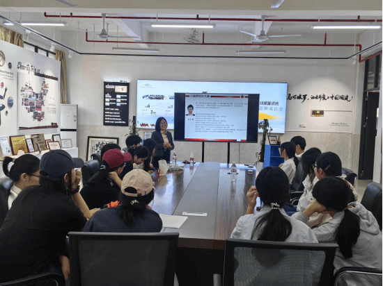 2F3B5A0A45B2393914862851E95_75C44A8D_1A838