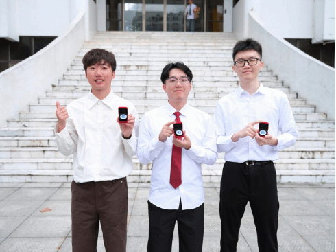 92F0D6A49C05BBEEBF4B01B4636_13BB666B_182E9