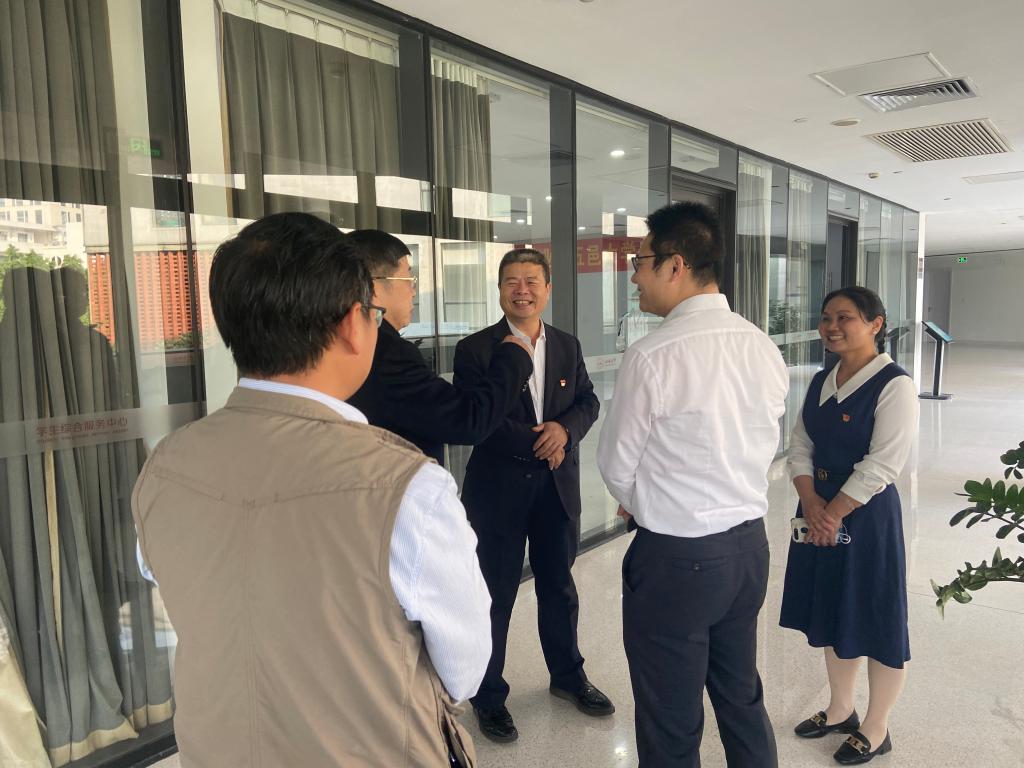 6857F881682B9952978FC5AB6F8_A7EA1F68_18B16