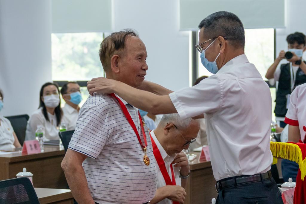 7528FB457E812E55C1BC7A94407_D77D976E_14756