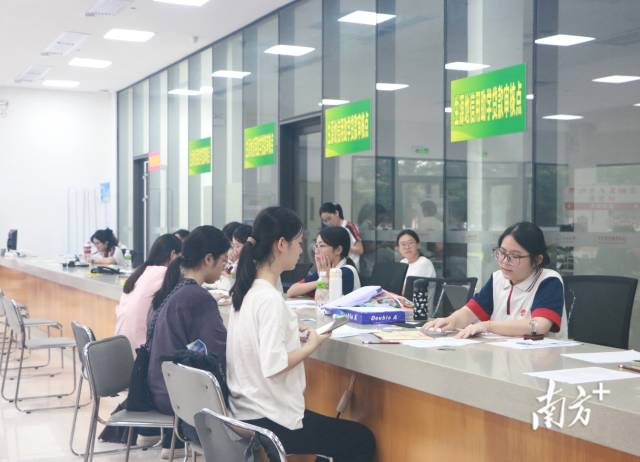 Ҽ������APPΪ��ͥ���������ѧ��������������ɫͨ���������� 