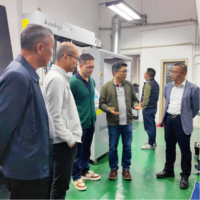 AB29C6759BA089E6D6BE14194F3_C0A33E93_1D4956