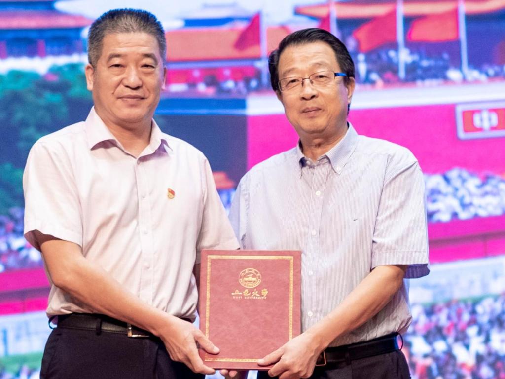 A8BAFAF4E5B561812A6A88482AC_E3B41119_16D8D