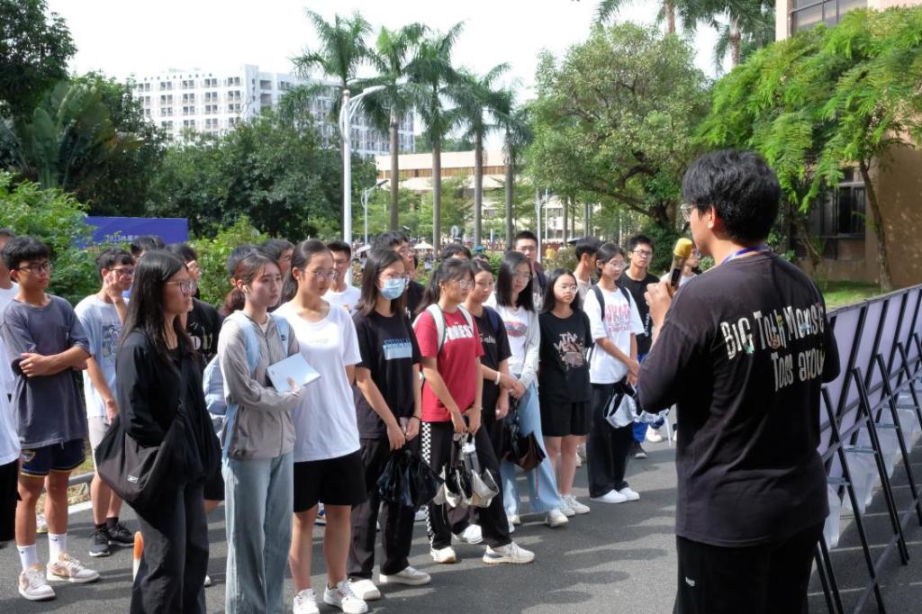 FE73AAEA40FB3A210E513706D86_2EB9D410_20846