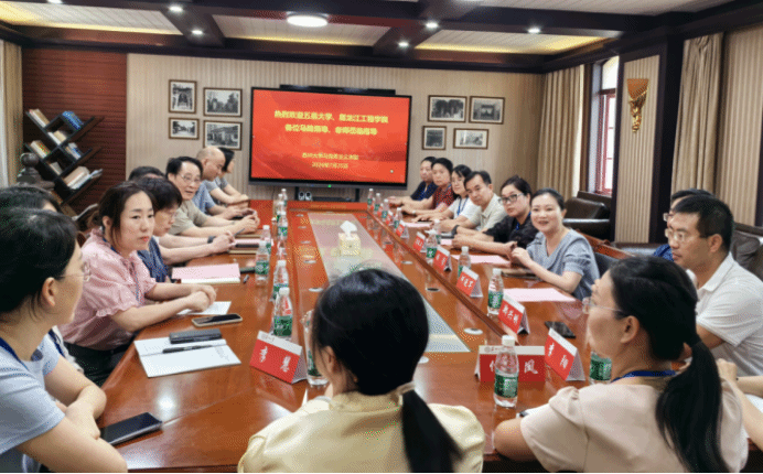 39998BBF141C2241706EF6F149D_CCA5C528_28FF6