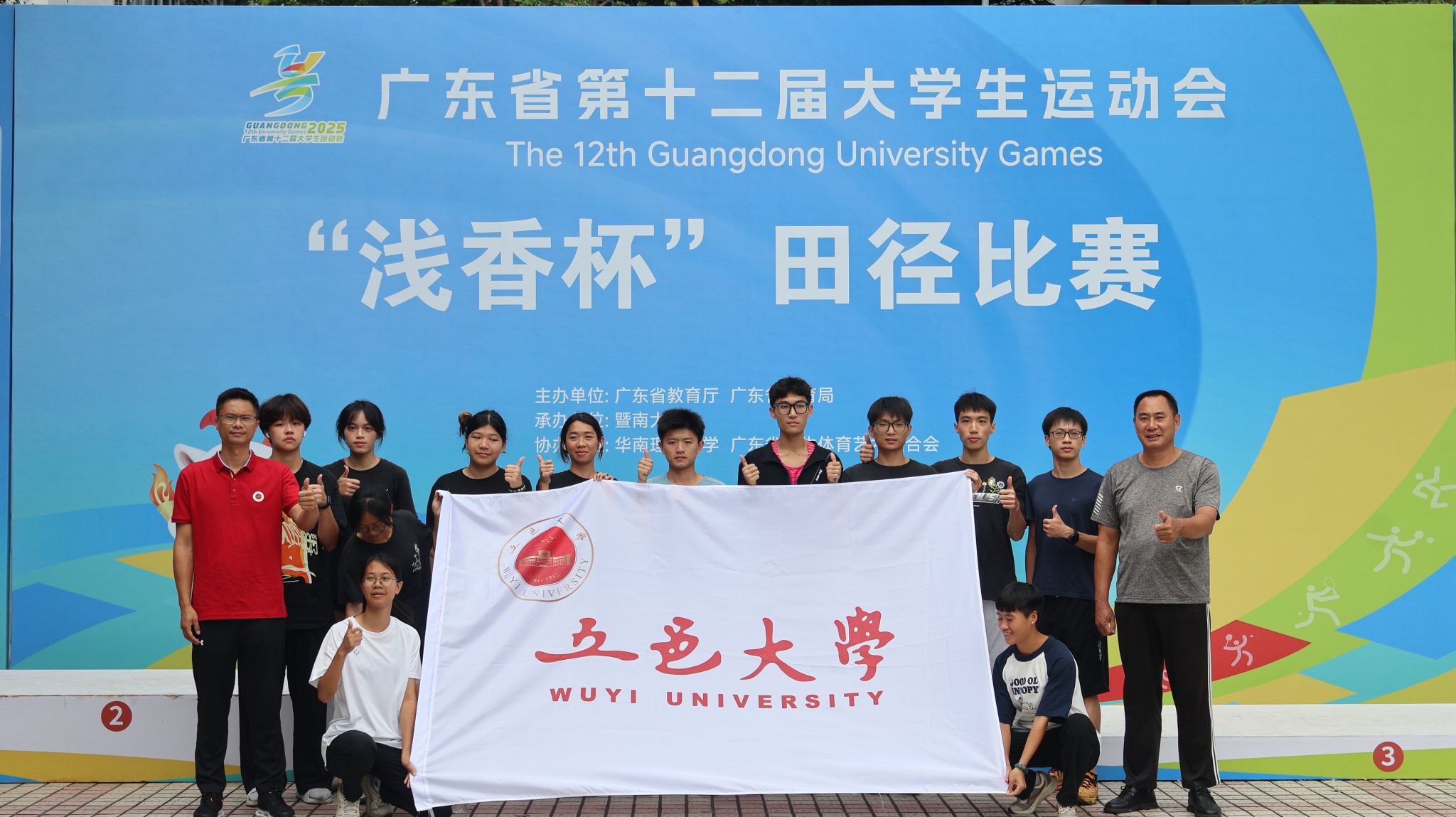 BB6BD7055AF3287A7A13BF811DE_72243489_3E3C3