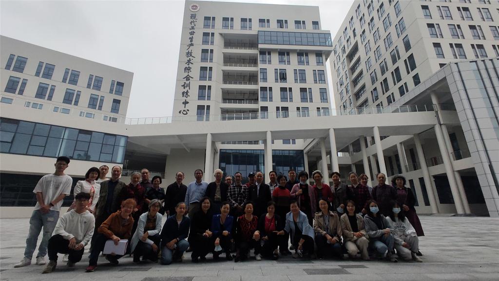 8E51C5C7C87B3B238D549882DD2_58F16F55_180EF 8E51C5C7C87B3B238D549882DD2_58F16F55_180EF