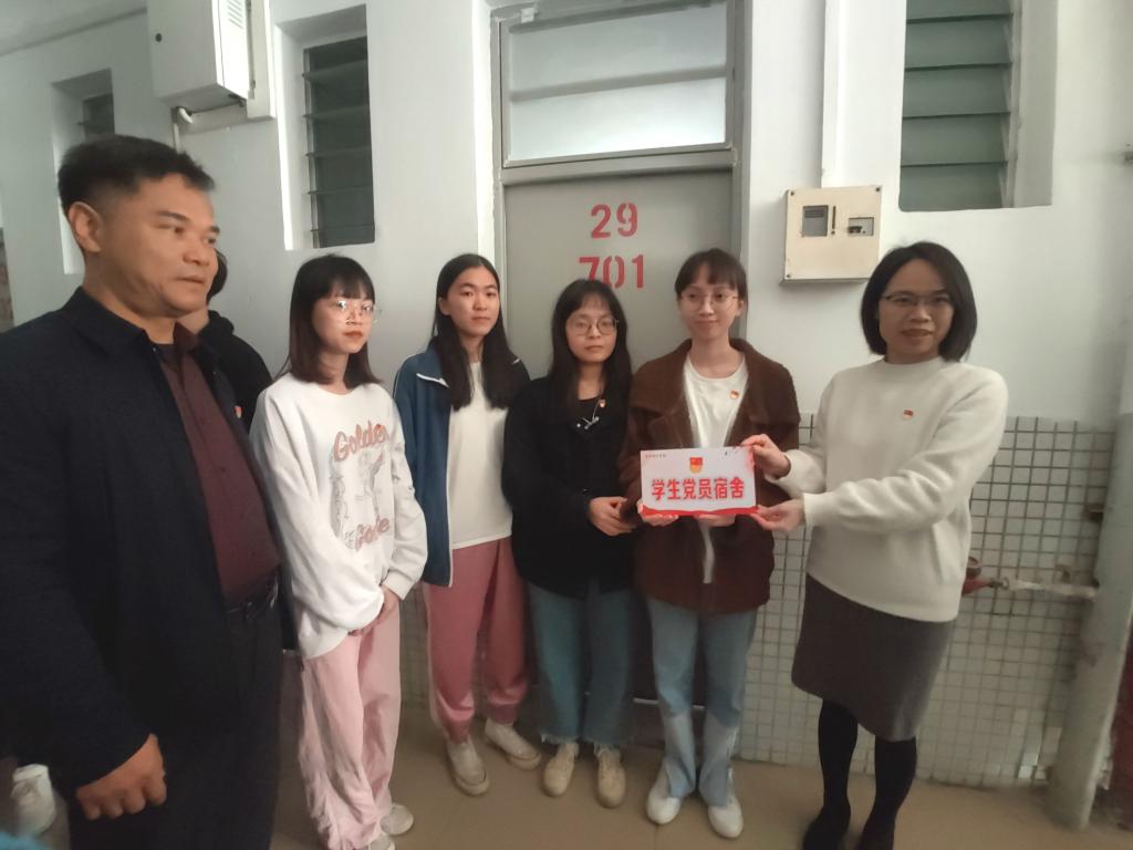 73D312829AE35EEF0A25AA432FB_F1806FCA_1093F