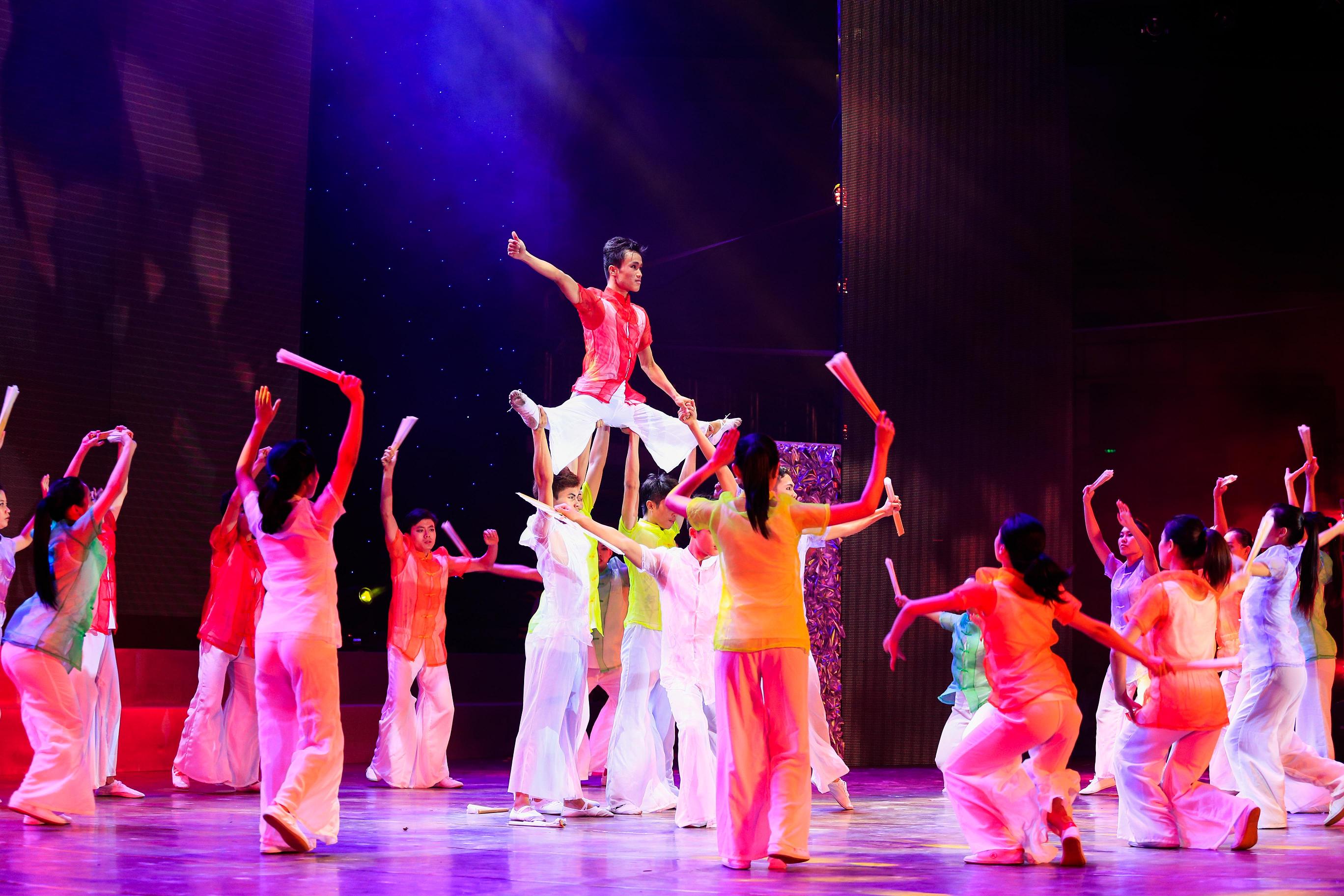 0C455B46AEC2C68012A6CFDC1F4_4A7EC5C1_8AD45.jpg?e= 0C455B46AEC2C68012A6CFDC1F4_4A7EC5C1_8AD45.jpg?e=