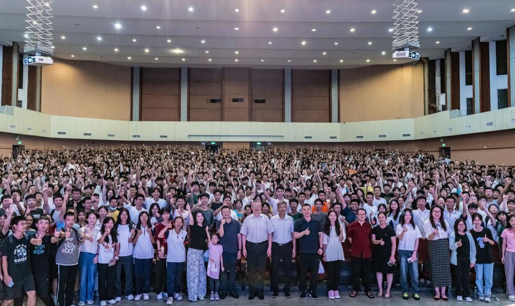 2B0D70E7FE9A60E82D4E0F7BF48_17530C9D_1FB29 2B0D70E7FE9A60E82D4E0F7BF48_17530C9D_1FB29