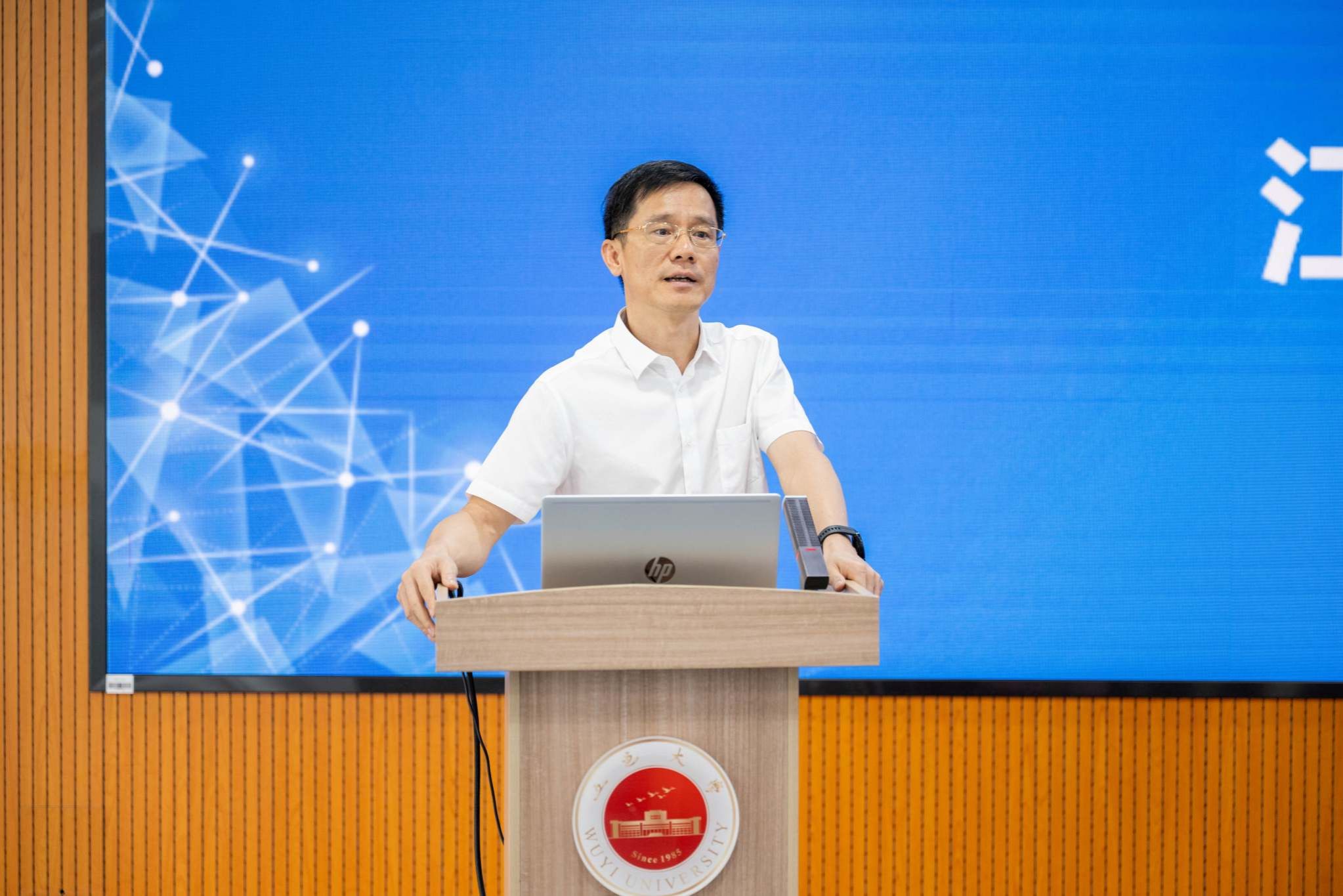 7A15889BB1957587D17FFCE2CE5_C657296E_3FB60