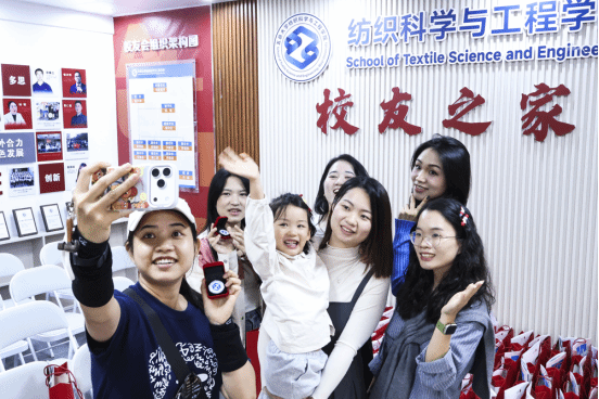 EB0530A99BD1C90EB9487EC0A57_813C76FE_1DC11