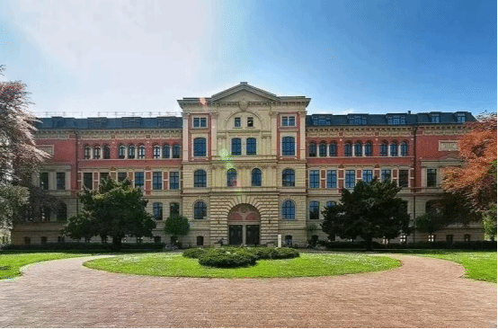 7342746752B48E3095D6B3DA096_256B61DA_19CCE