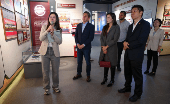 979A25E5C366DBAE195A93A2CC2_A6ABEF57_1896C