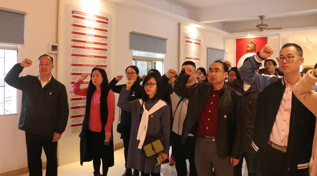 F4D13EEAECBE5F39D7D8710BE7D_15E167EB_114E1 F4D13EEAECBE5F39D7D8710BE7D_15E167EB_114E1